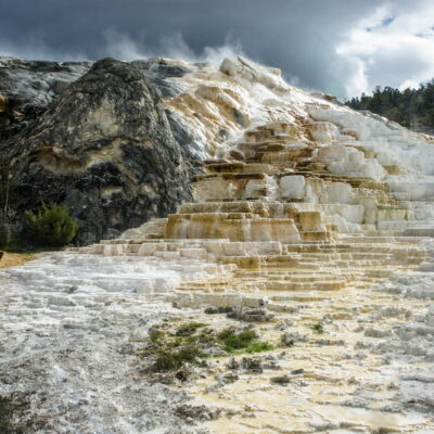 10 Things You Can't Miss On Your First Visit to Yellowstone || Mammoth Hot Springs || Dirt In My Shoes