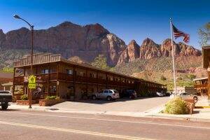 The Historic Pioneer Lodge || Zion National Park || Dirt In My Shoes