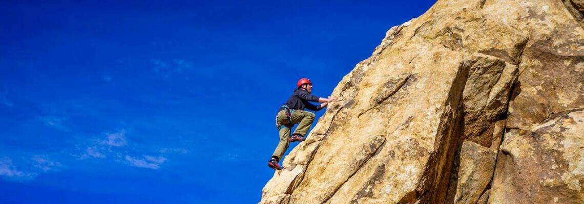 Rock Climbing with Cliffhanger Guides || Joshua Tree National Park || Dirt In My Shoes